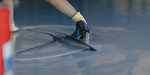 Pintar Fachadas de Casas Unifamiliares / Chalets · Pintura y Pavimentos para Pintar Garajes y Parkings